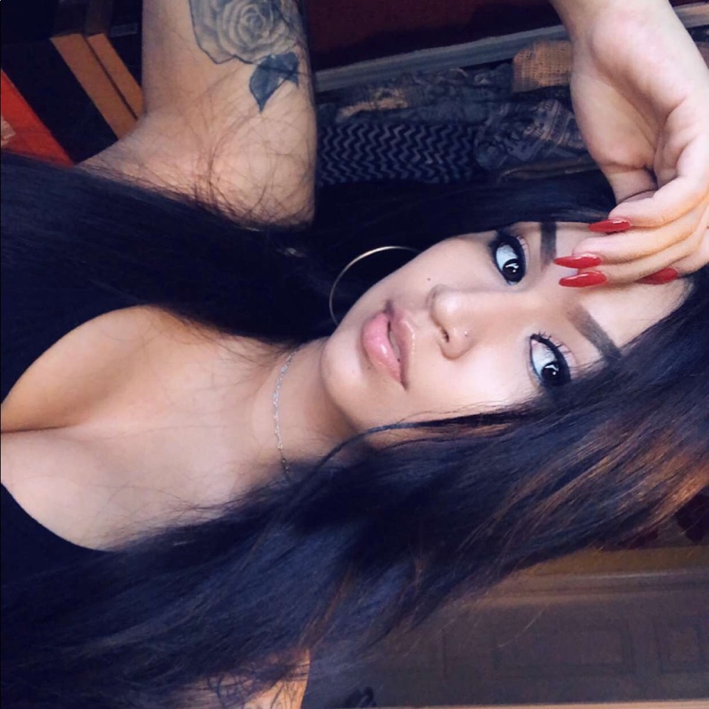 Meet your Posher, Yeraldith